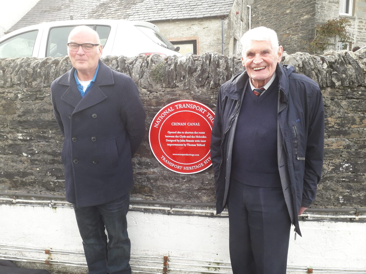 Red Wheel plaques do the rounds at legacy canals