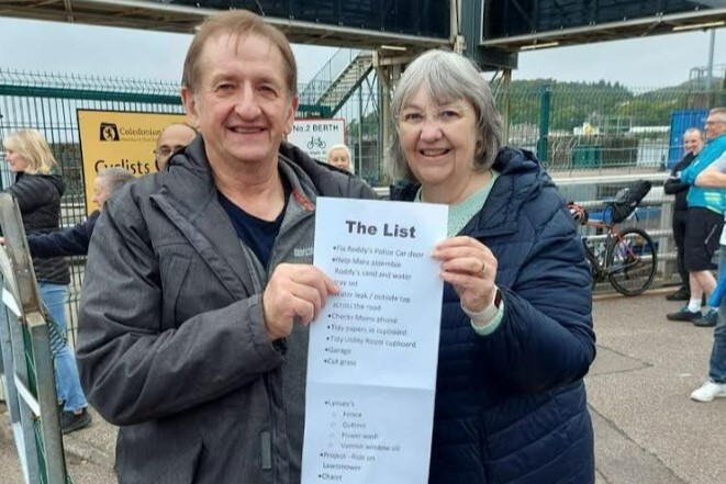 CalMac worker marks retirement after 33 years at sea