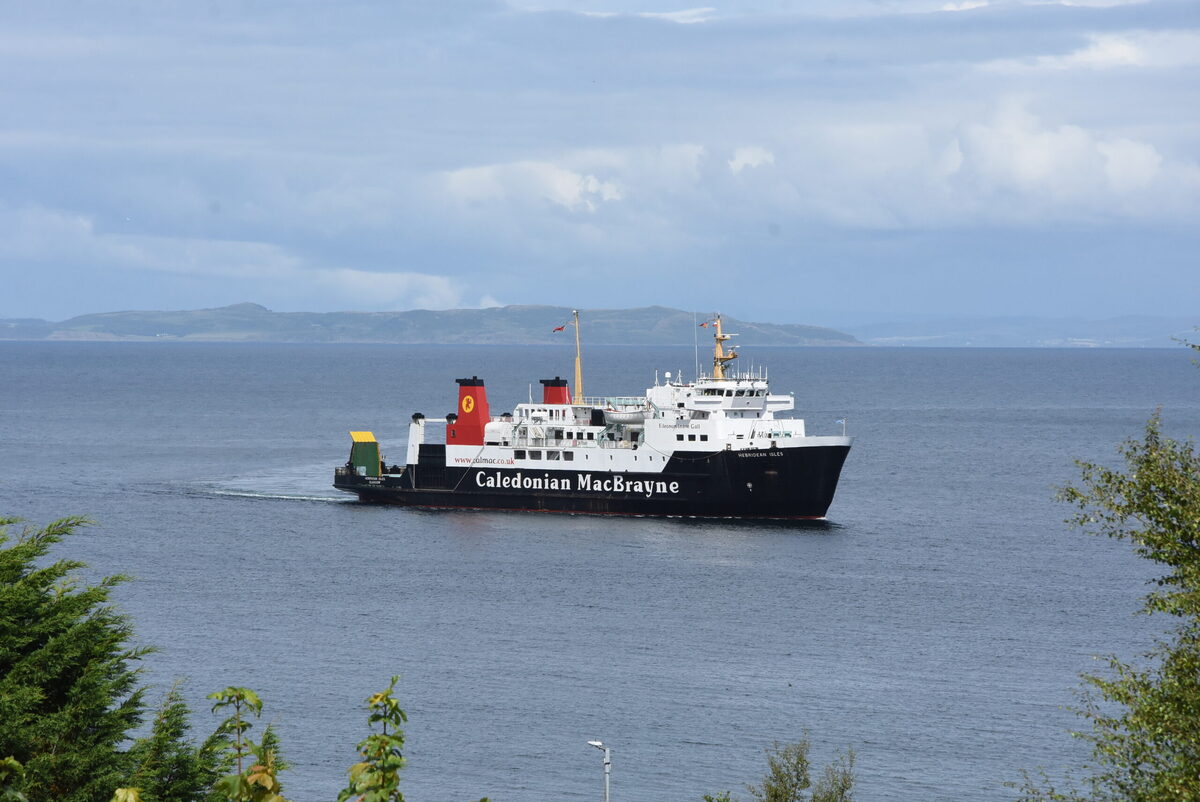 MV Alfred to stay on Arran route