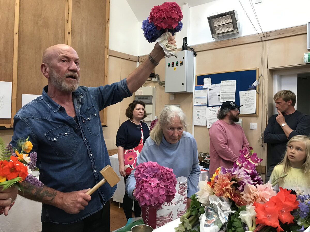 Auction raises 'lots' for First Responders