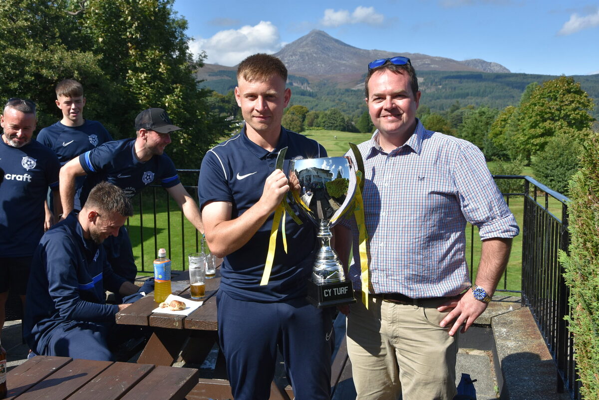 Duncan Yates Rugby West Coast Today - Sport - Travelling footballers are a thorn in Arran ...
