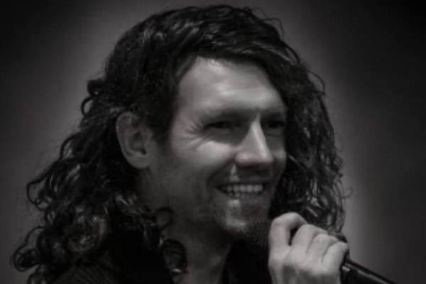 Mac Singer West Coast Today - Leisure - Entertainer wants to help organise music ...