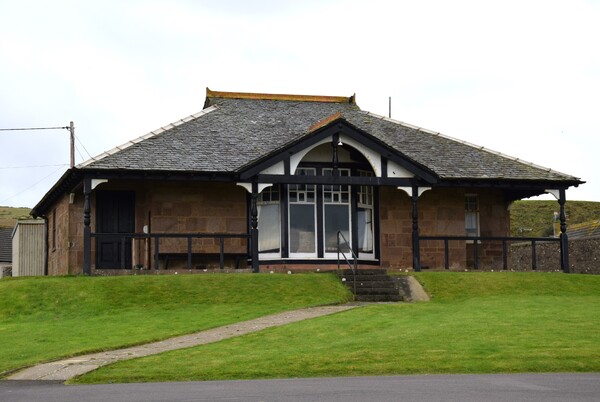 Plan to turn former golf clubhouse into accommodation is teed up