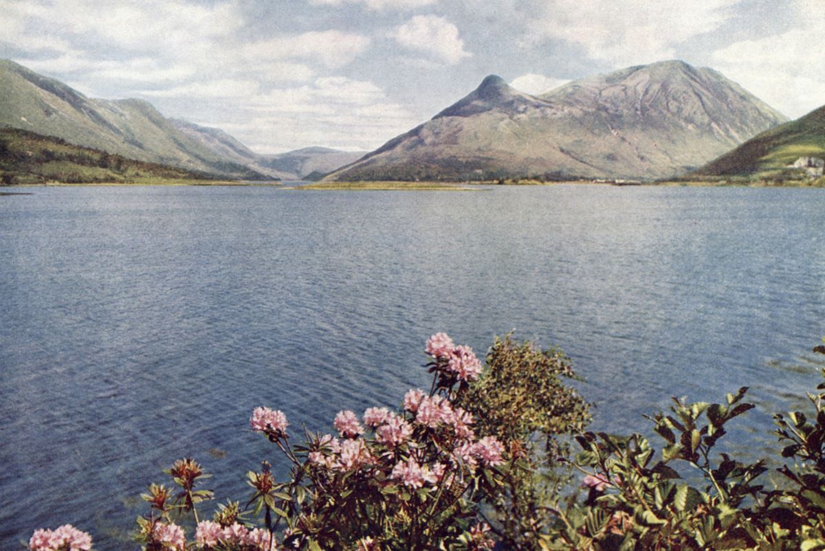 Loch Leven and the Pap of Glencoe - Late 1940s © W.S. Thomson.