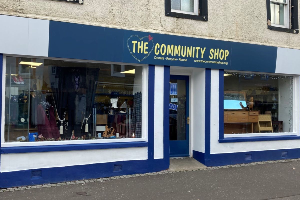 £20,000 wind farm grant for community shop extension