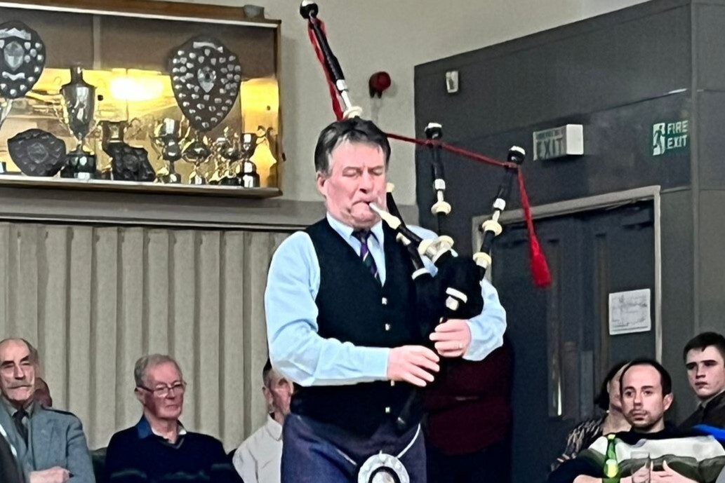 Full steam ahead for pipers at the Railway Club performance