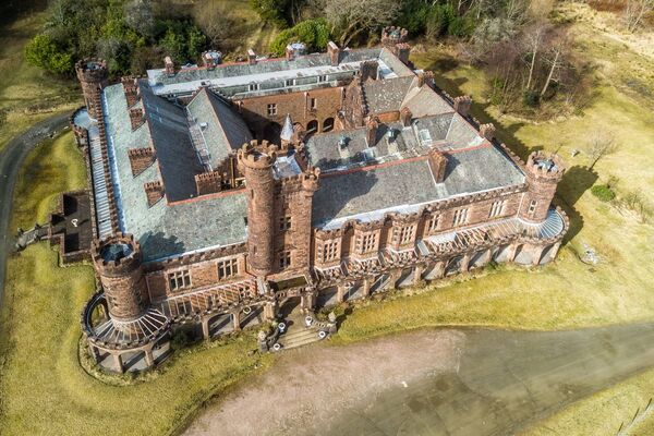 Rum's state-owned Kinloch Castle 'must be sold' after islanders back sale