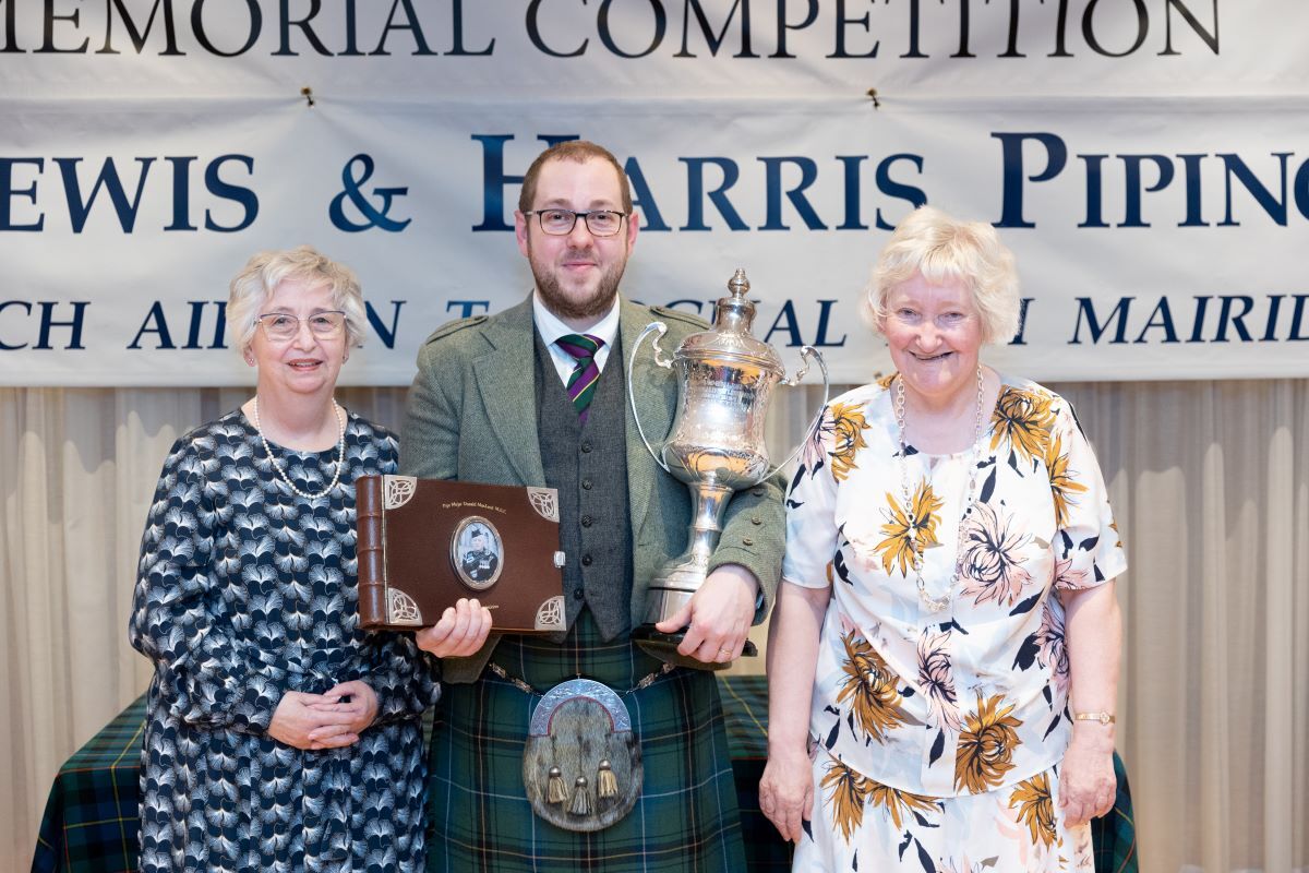 Piping royalty join Runrig legend at Donald MacLeod memorial competition
