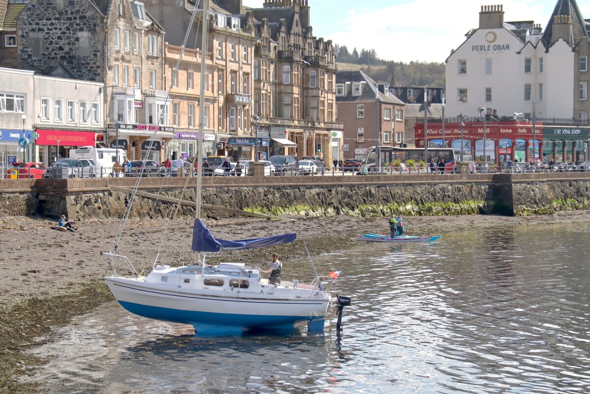 The sink hole appeared further along the Esplande opposite the Alendander hotel