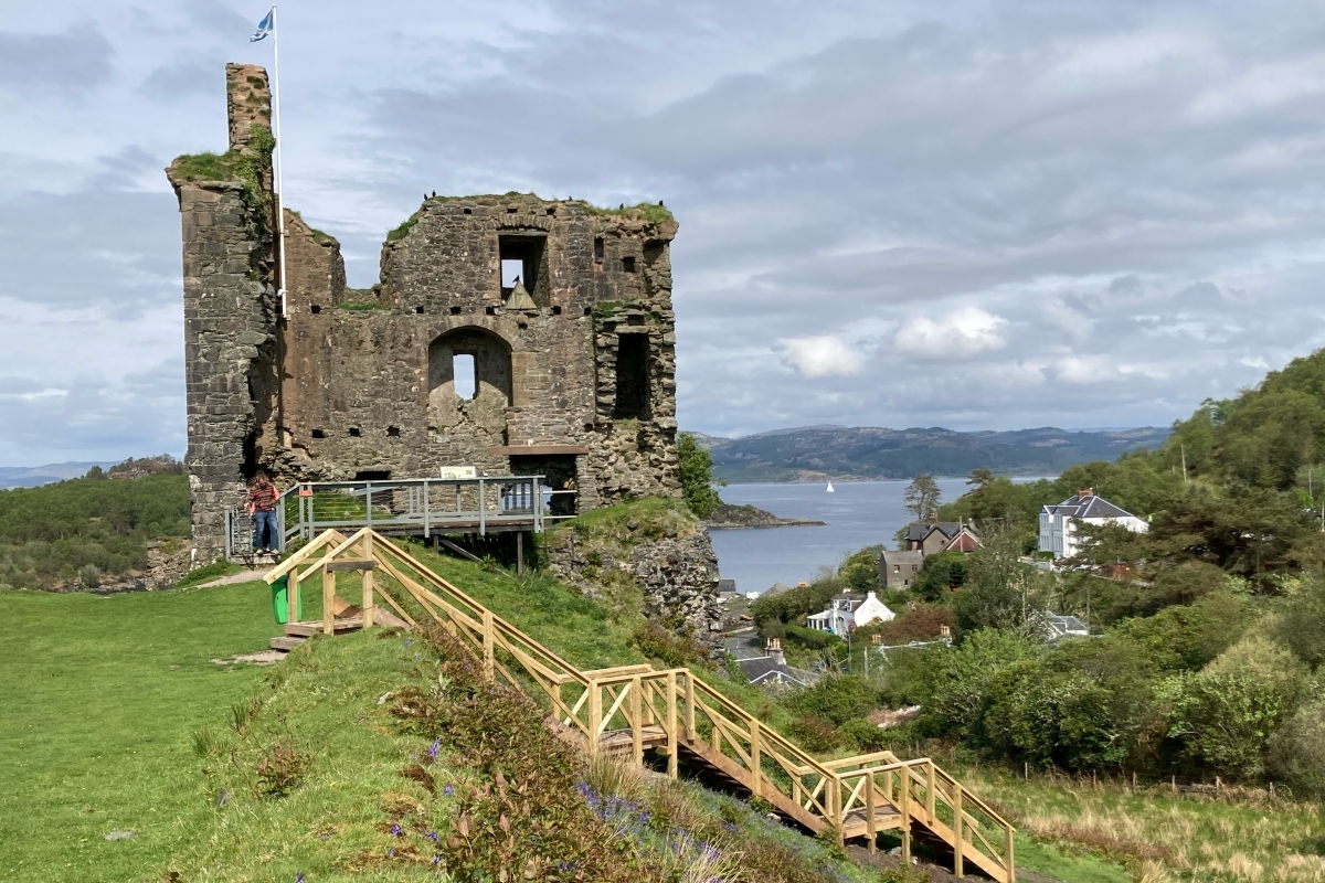 The new access steps are finally complete at Tarbert Castle. Photograph: Tarbert Castle Trust