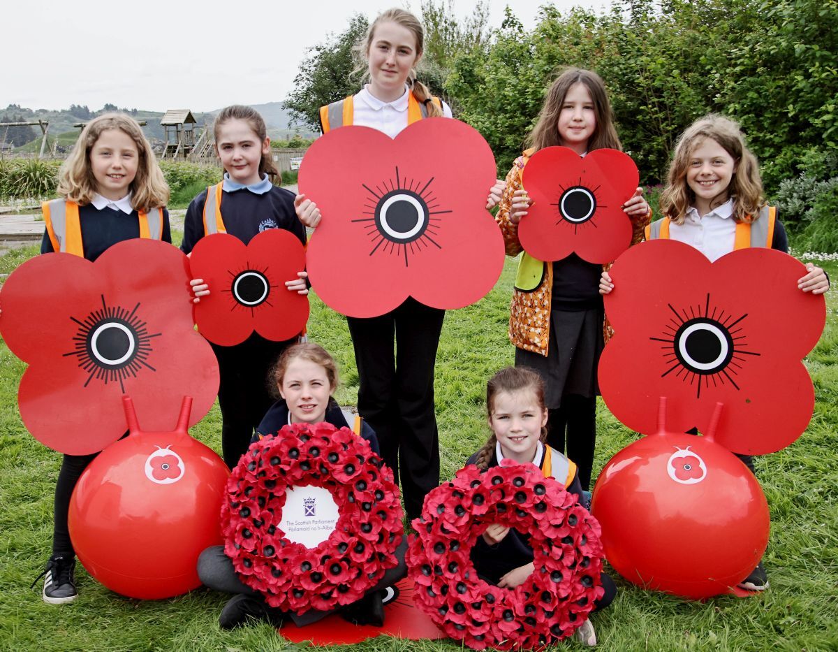 Easdale Primary School pupils got a visit from PoppyScotland's mobile museum when it stopped off on its country-wide travels.