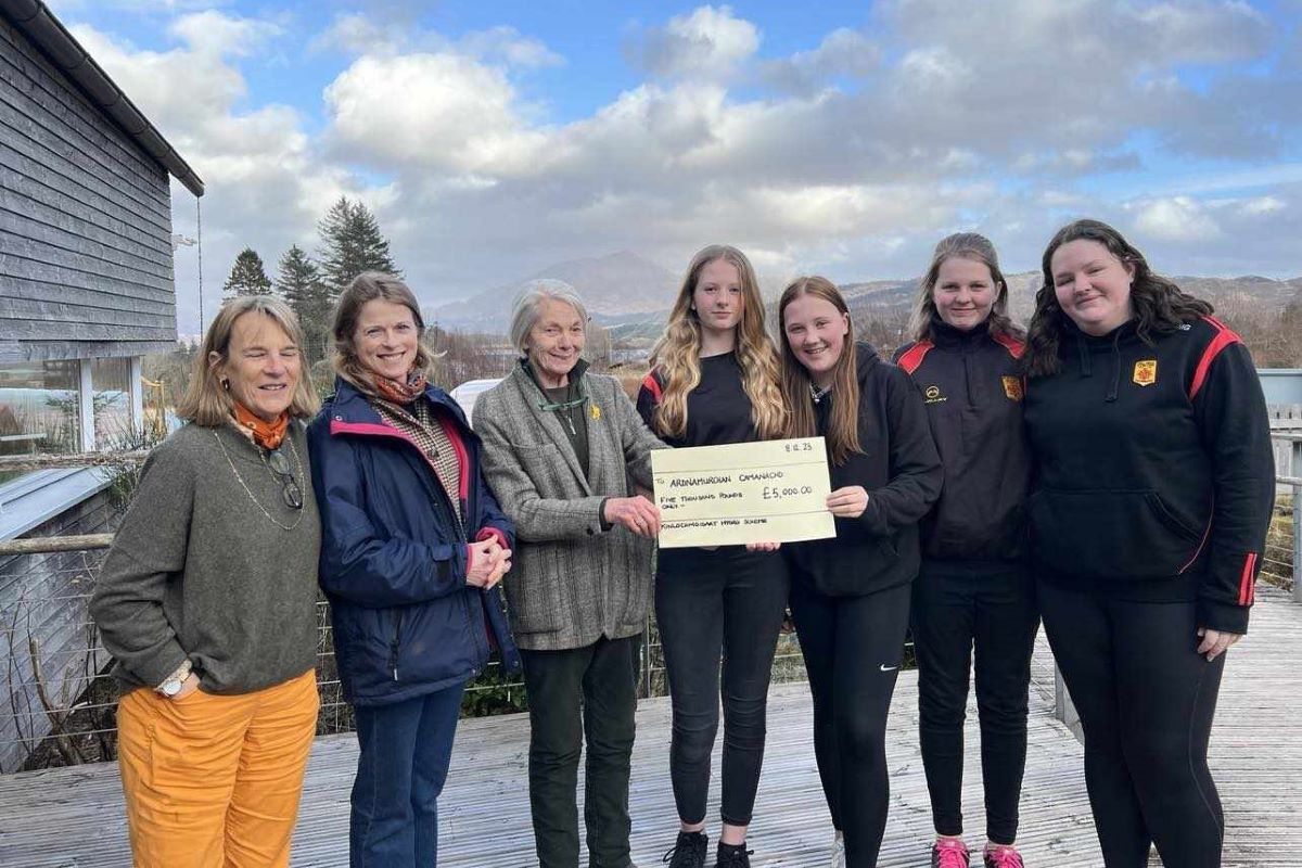 Kinlochmoidart Hydro Scheme donated a large sum to the Ardnamurchan High School shinty US trip.