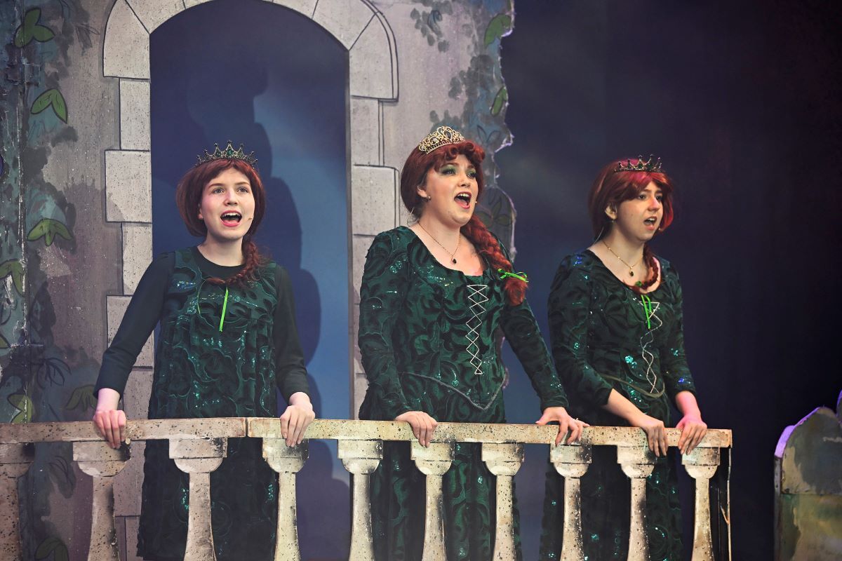 The three Fionas in perfect harmony with Sian Barr in the centre. Photograph: Iain Ferguson, alba.photos.