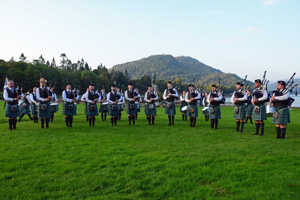 A fine evening on Loch Fyne celebrating with the finest of pipe bands