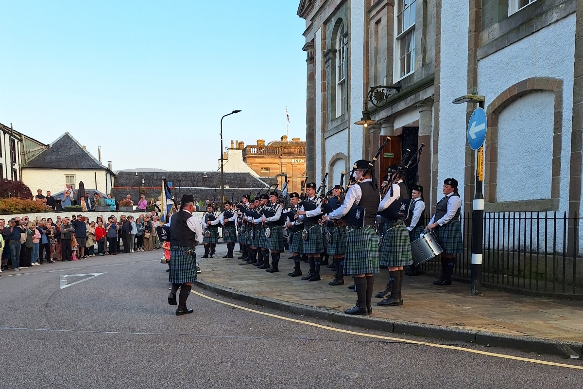 Councillor Jan Brown joined the hundreds to watch Inveraray and District Pipe Band's celebratory march through Inveraray on winning the World Championships.