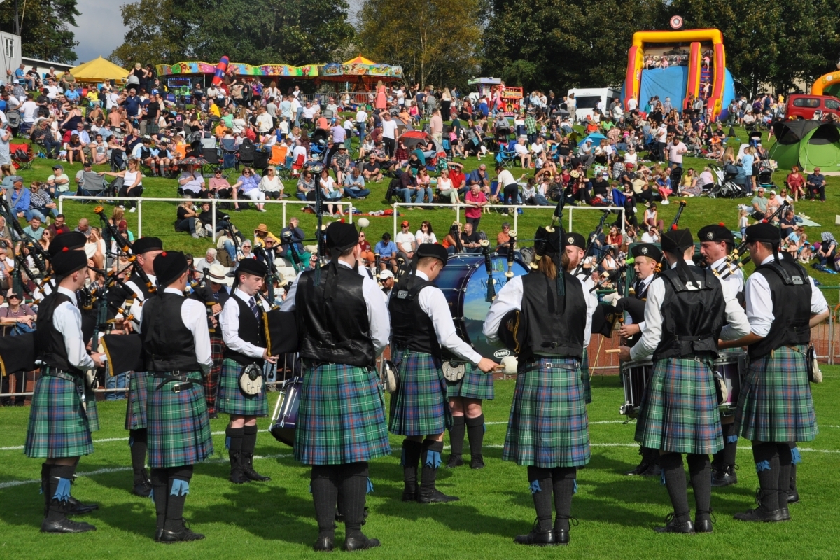 'Best day out' sees crowds flock to Cowal games