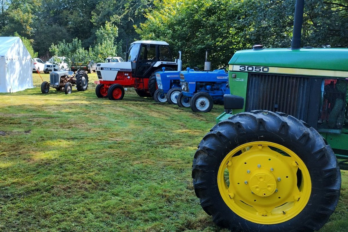 Tractors present included a 1989 John Deere 3050, 1966 Ford 2000, 1970 Ford 3000, 1988 David Brown14/90 and 1947 Ferguson.