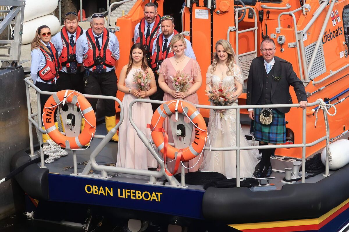 NO_T38_Lifeboat_wedding_THUMB_VER.jpg