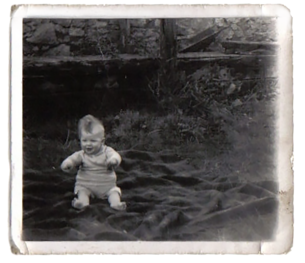 Billy O'Brien as a baby near where he was born at Barr a Chaistelain. Billy O'Brien as a baby near where he was born at Barr a Chaistelain.