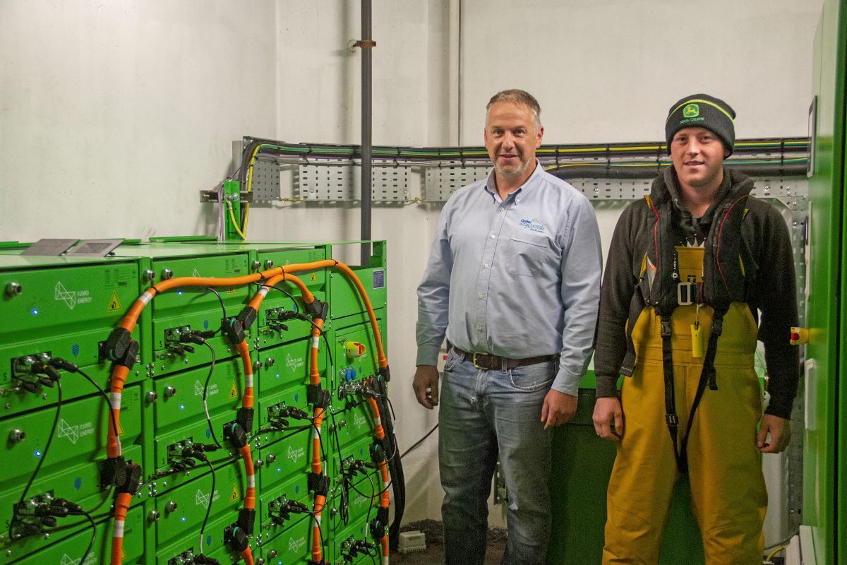 Cooke-Scotland---Vestness-Barge-Stewart-Rendall-(left)-and-Dean-Shearer-(right)-20240930.jpg