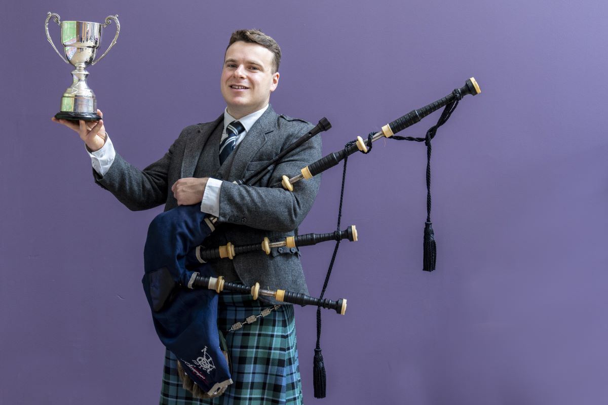 Remarkable double, triple and quadruple wins at Oban M&ograve;d piping