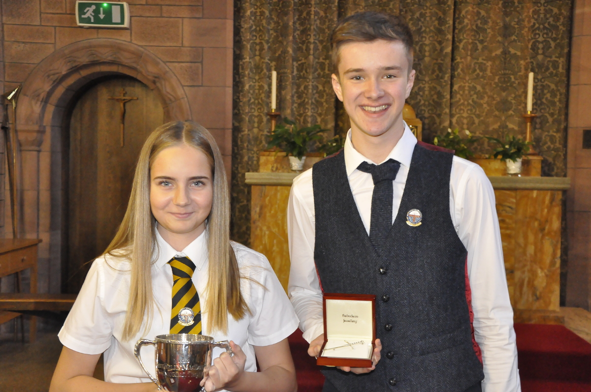 ow_t42_mod24_traditional_solo_winners_Millie_Bonniwell_and_MacLeay_Moireasdan.JPG ow_t42_mod24_traditional_solo_winners_Millie_Bonniwell_and_MacLeay_Moireasdan.JPG