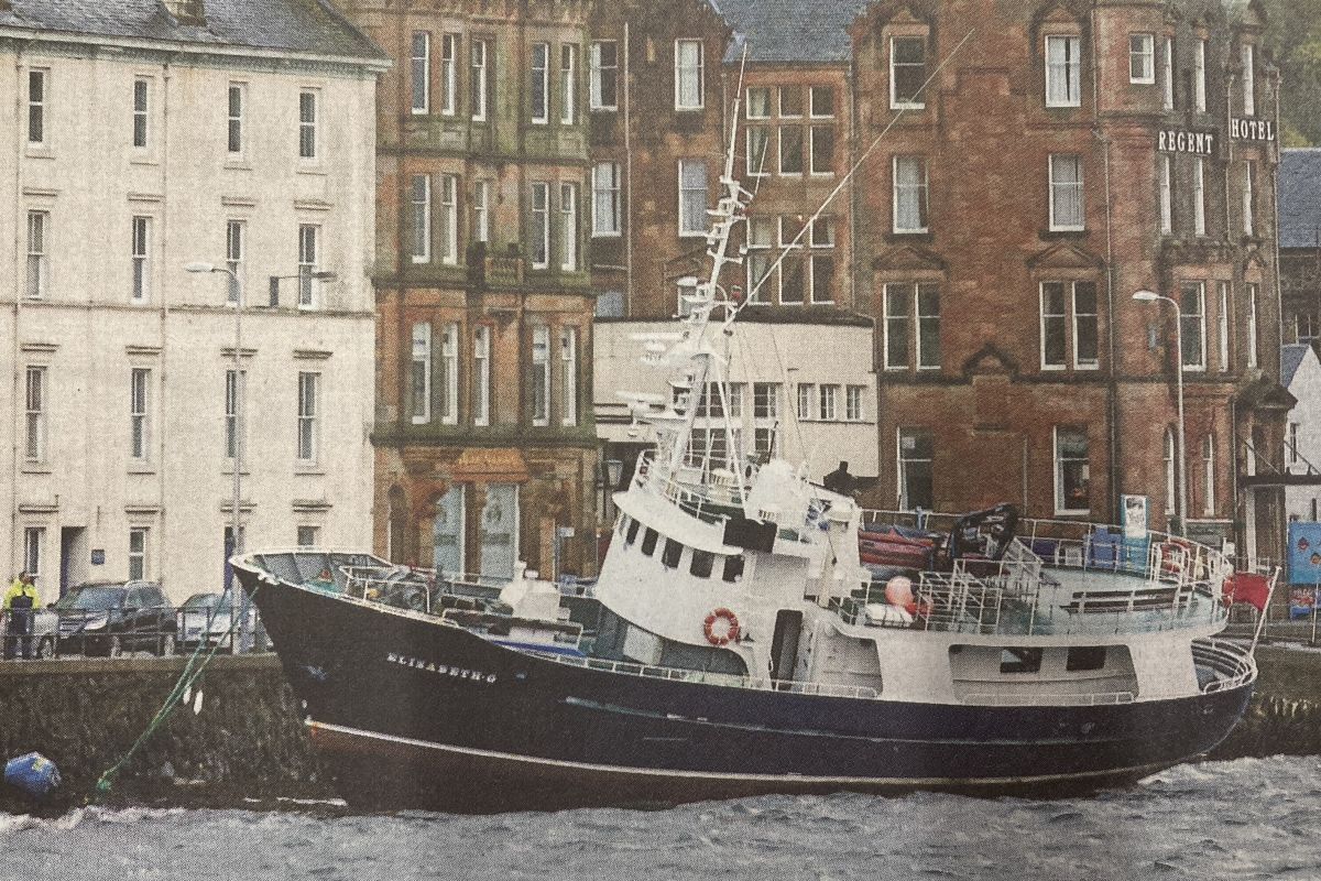 2014: Tour vessel ‘Elizabeth G’ lies beached on the Oban Esplanade foreshore. Photograph: Stephen Lawson