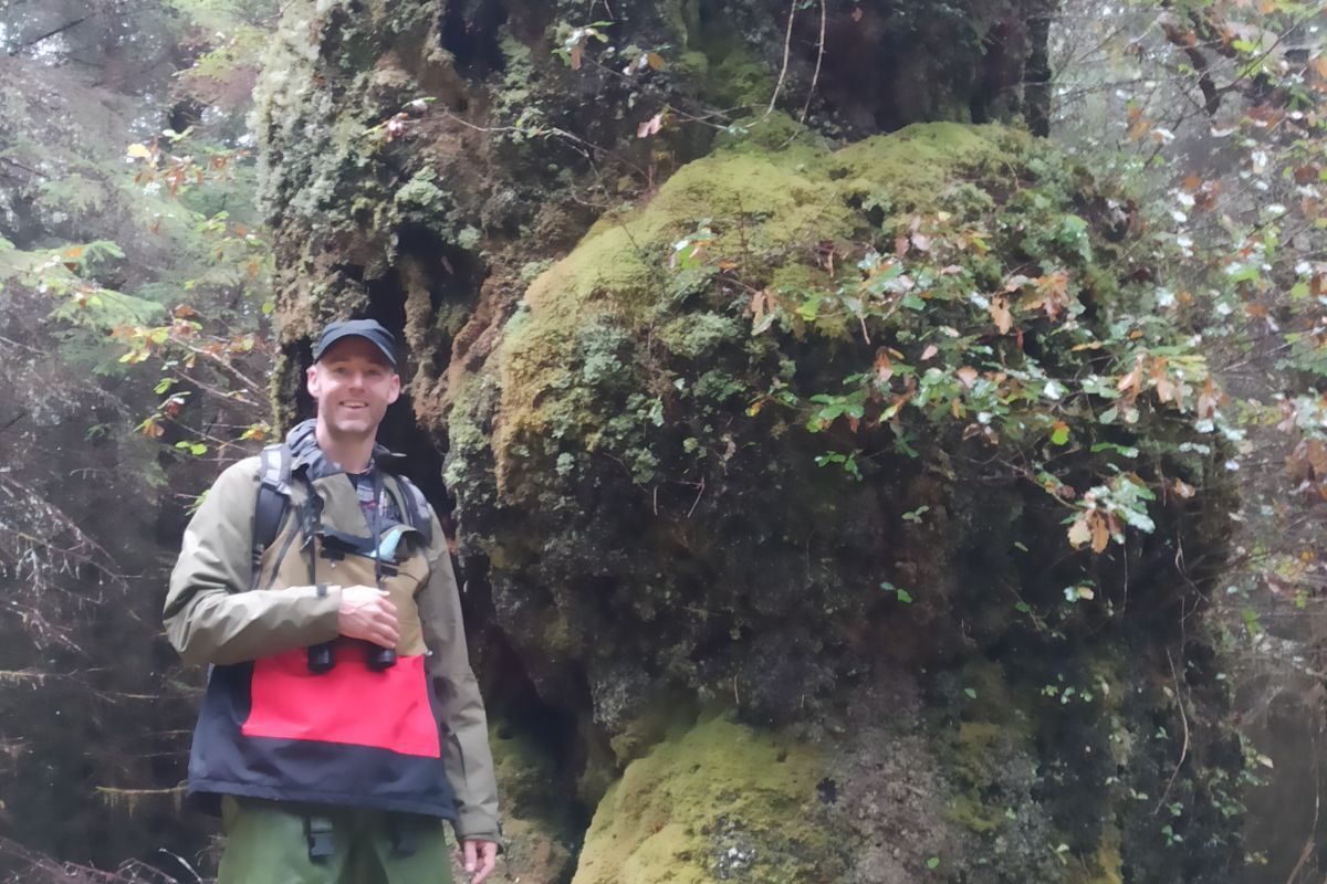 Bas Visscher visiting the Skippinish Oak on Achnacarry Estate. Photograph: Bas Visscher.