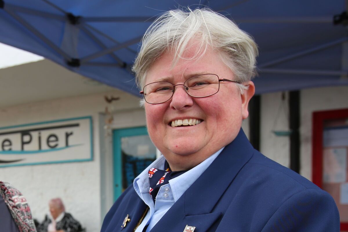 Mull pays tribute to RNLI's Dr Sam Jones