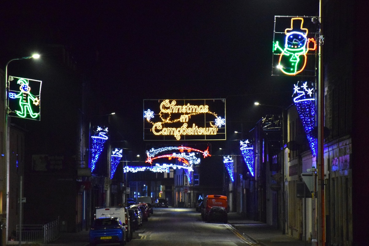 Campbeltown Courier Leader: Spirit of Christmas