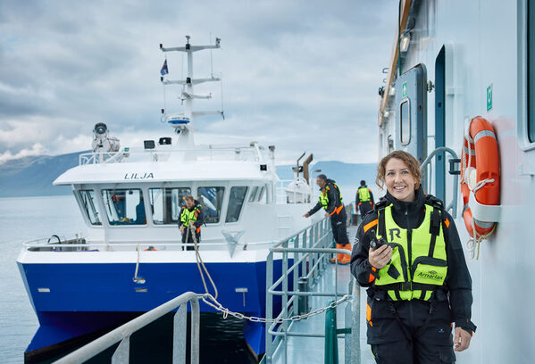 Salmon workers among Iceland's top earners