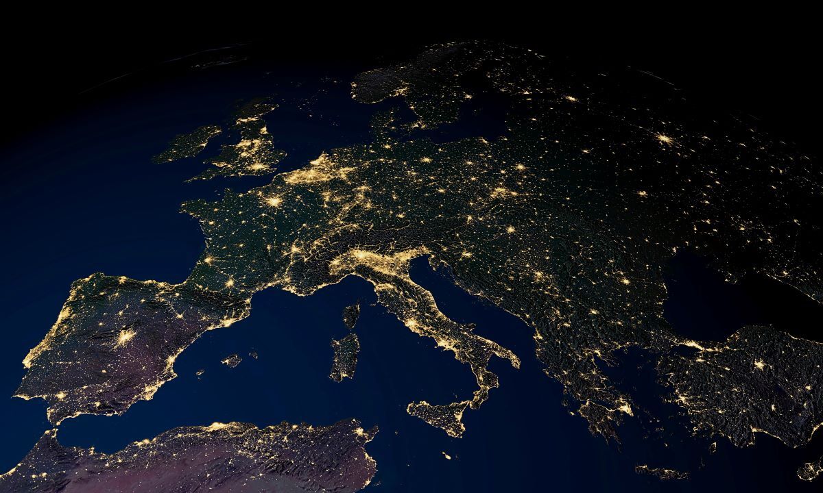 Europe-at-night-from-space-AdobeStock_67715866-20241209.jpg