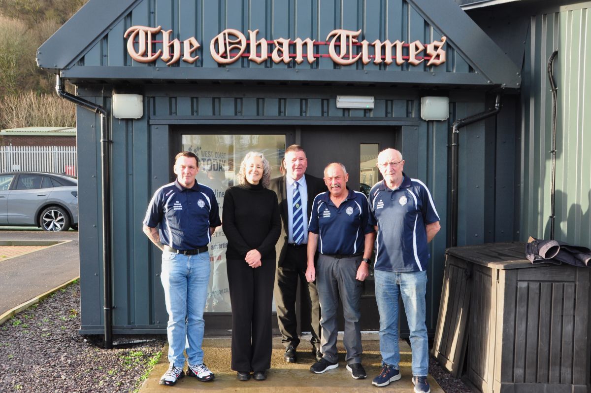 Les Kinvig, Susan Windram, with Roddy McCuish, Davie Hamilton and David Thomson following the 2025 Macaulay Cup Draw. 