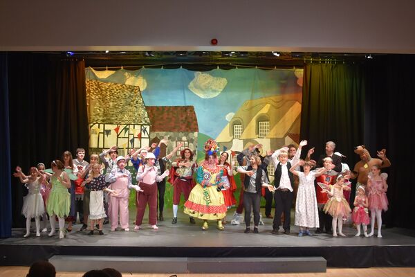 Panto performers take a bow