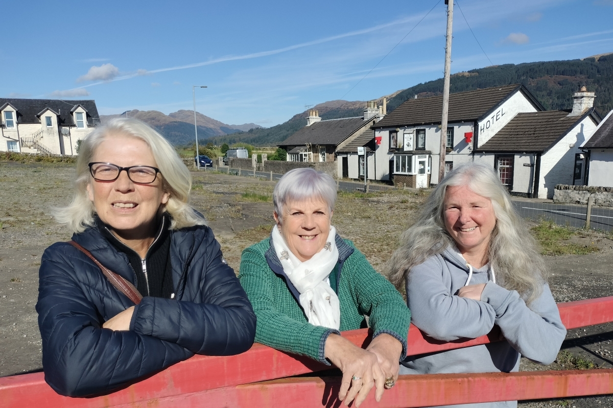 Oakbank Community Inn Sandbank committee members Caroline Cuddihy, Sue McKillop and Helen Marsh outside the pub. Photograph: Gopromo Marketing