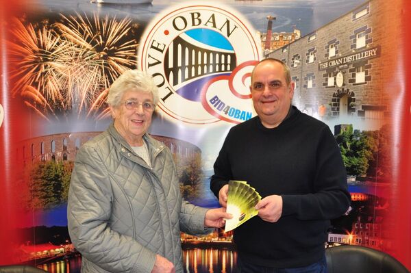 Lucky winner awarded £150 in Love Oban vouchers