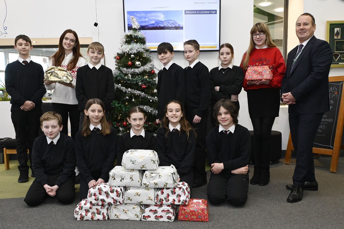 High school pupils deliver joy