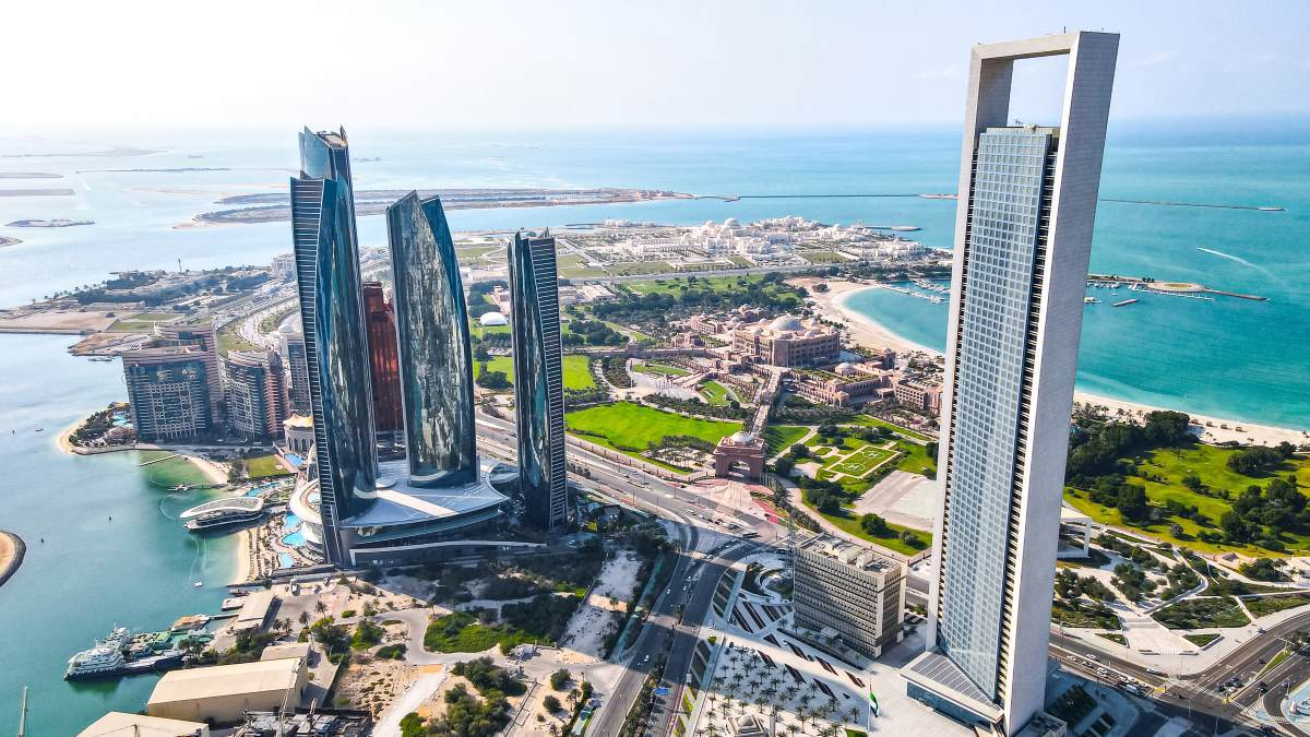 Abu-Dhabi-city_AdobeStock_541190830-20241218.jpg