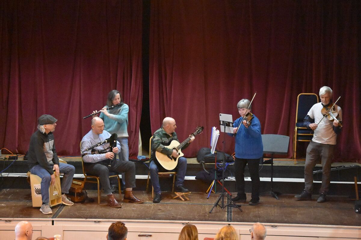 The Boathouse Ceilidh Band had the audience tapping their toes and dancing in their seats. 