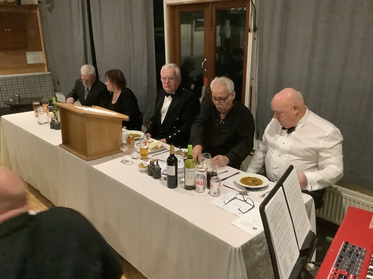 Alastair Crawford, Doreen Mainds, Robbie Glen, Alan Nicol and James Conlan led the toasts. Photograph: Jim Henderson.