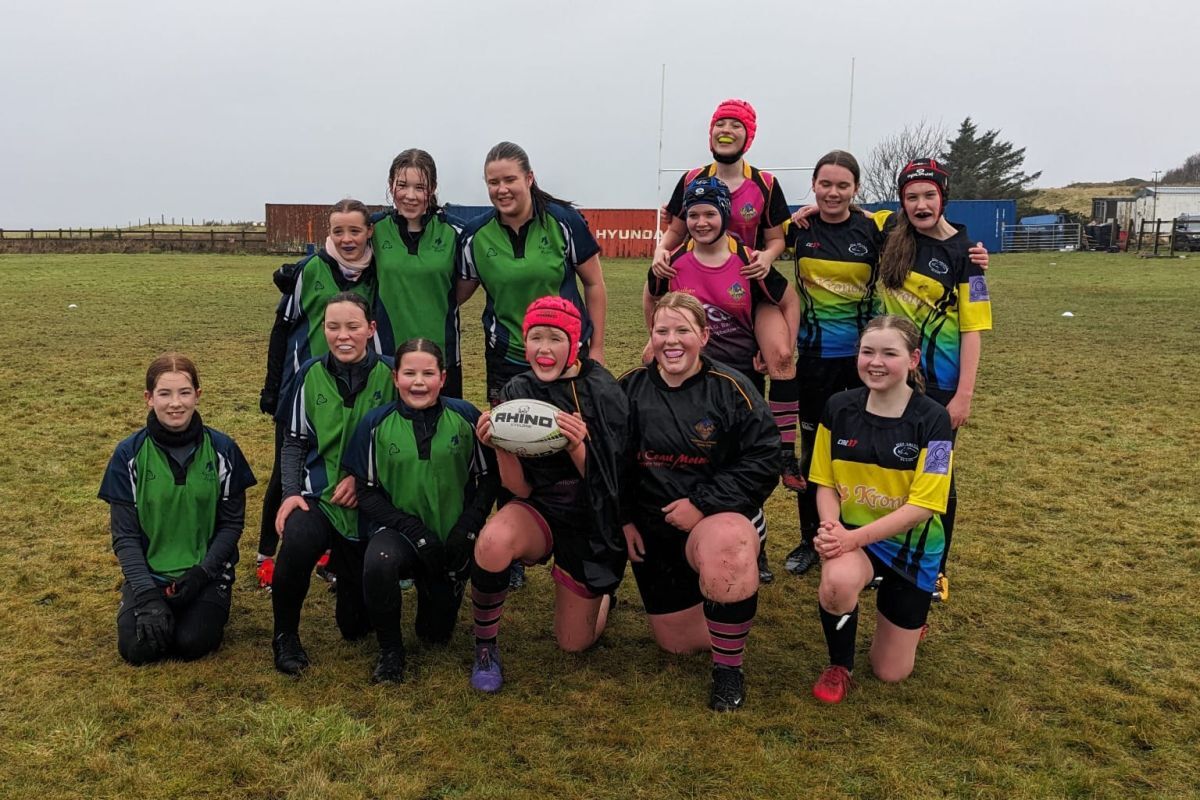 Mid Argyll Rugby Club’s under-14 girls travelled recently to Islay, along with girls from Campbeltown Kintyre Rugby Club.