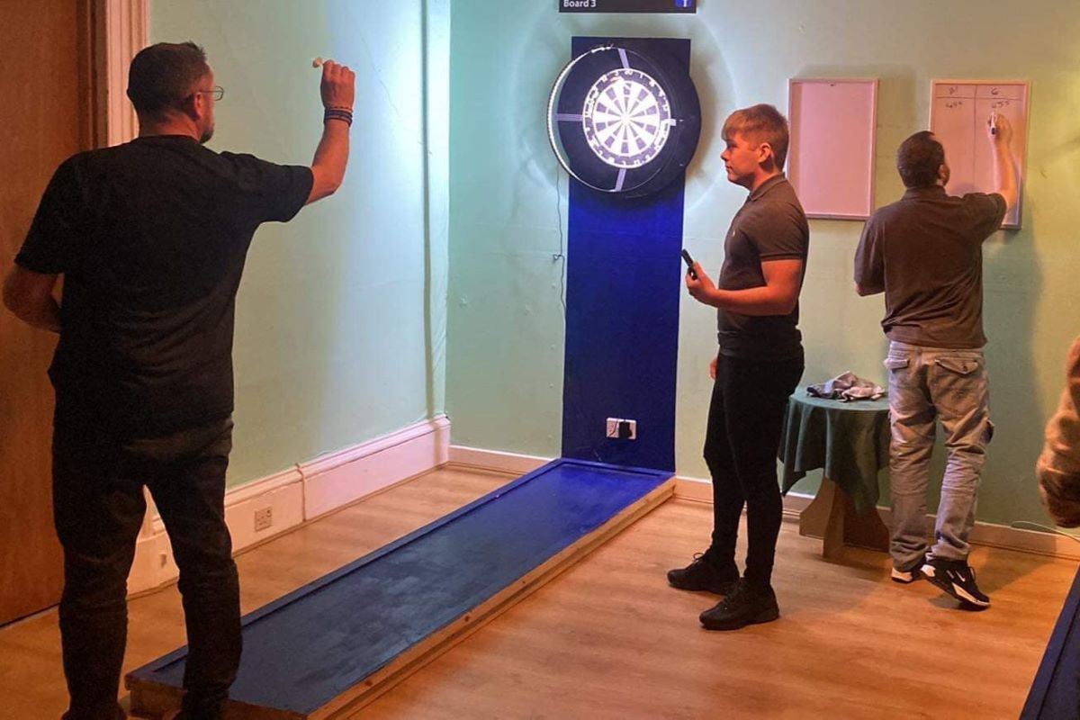 Darts players resharpen their arrows after unexpected week off