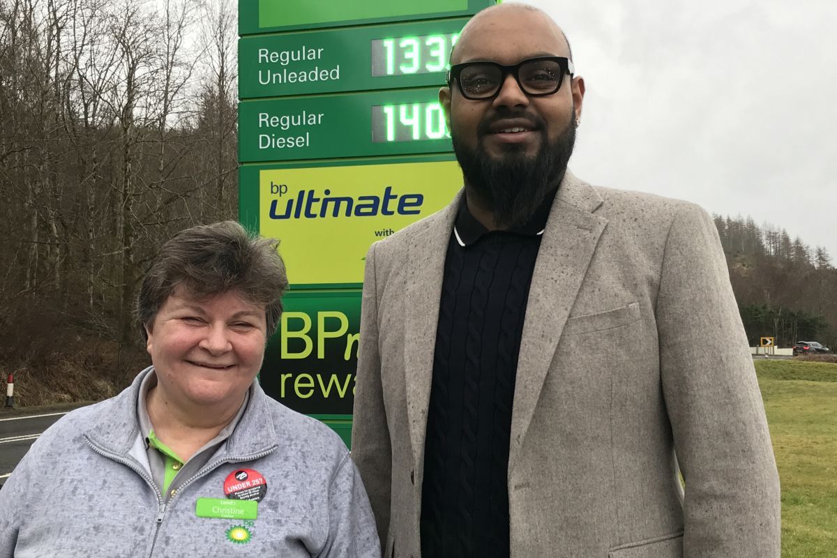 Christine Jamieson was congratulated on her 25 year milestone working at Dunbeg's Halfway Filling Station by Visnu Kumaranisanthan who is Operations Director for Karan Retail Ltd