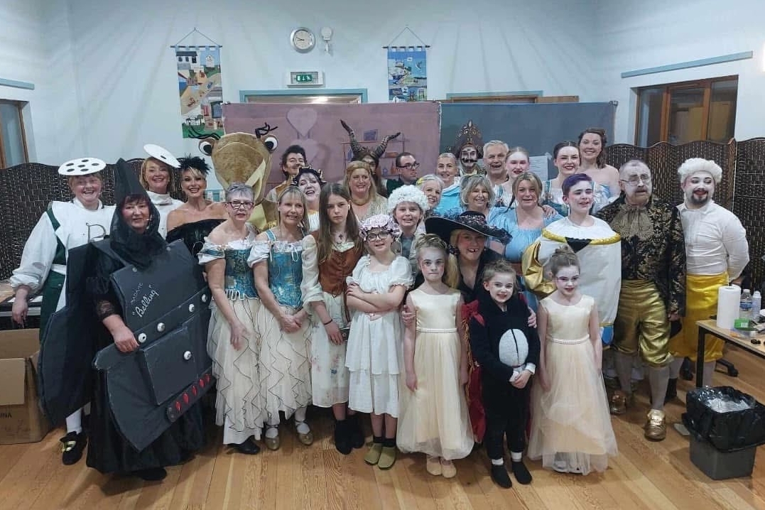 Outstanding Strachur pantomime once again dazzles audiences