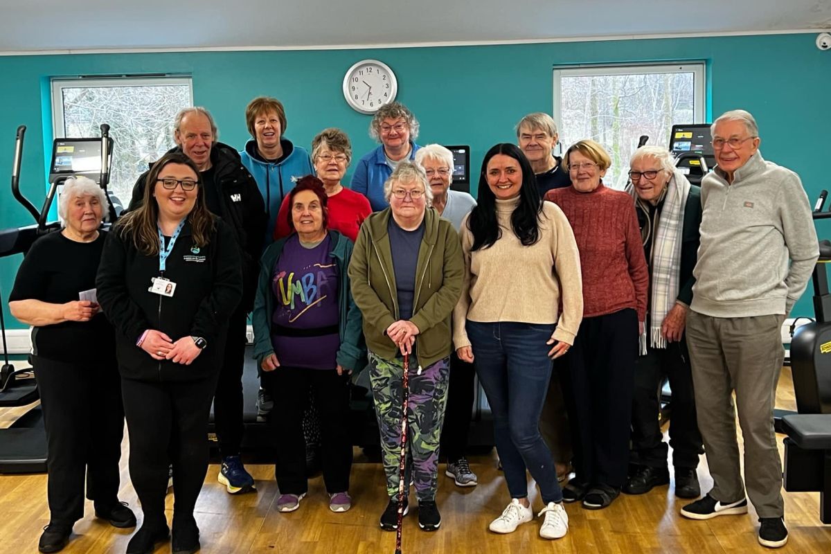 The group of senior gym users flexed their muscles in a Kinlochleven fundraising challenge to aid young carers.