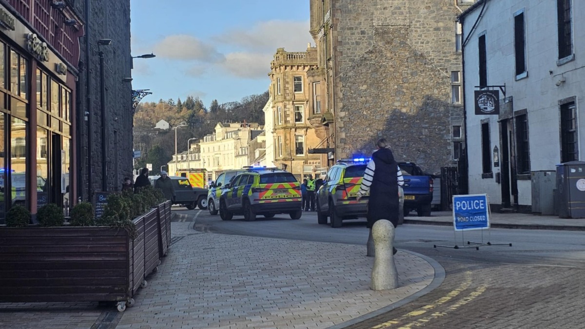 Road cleared after accident outside Oban Inn