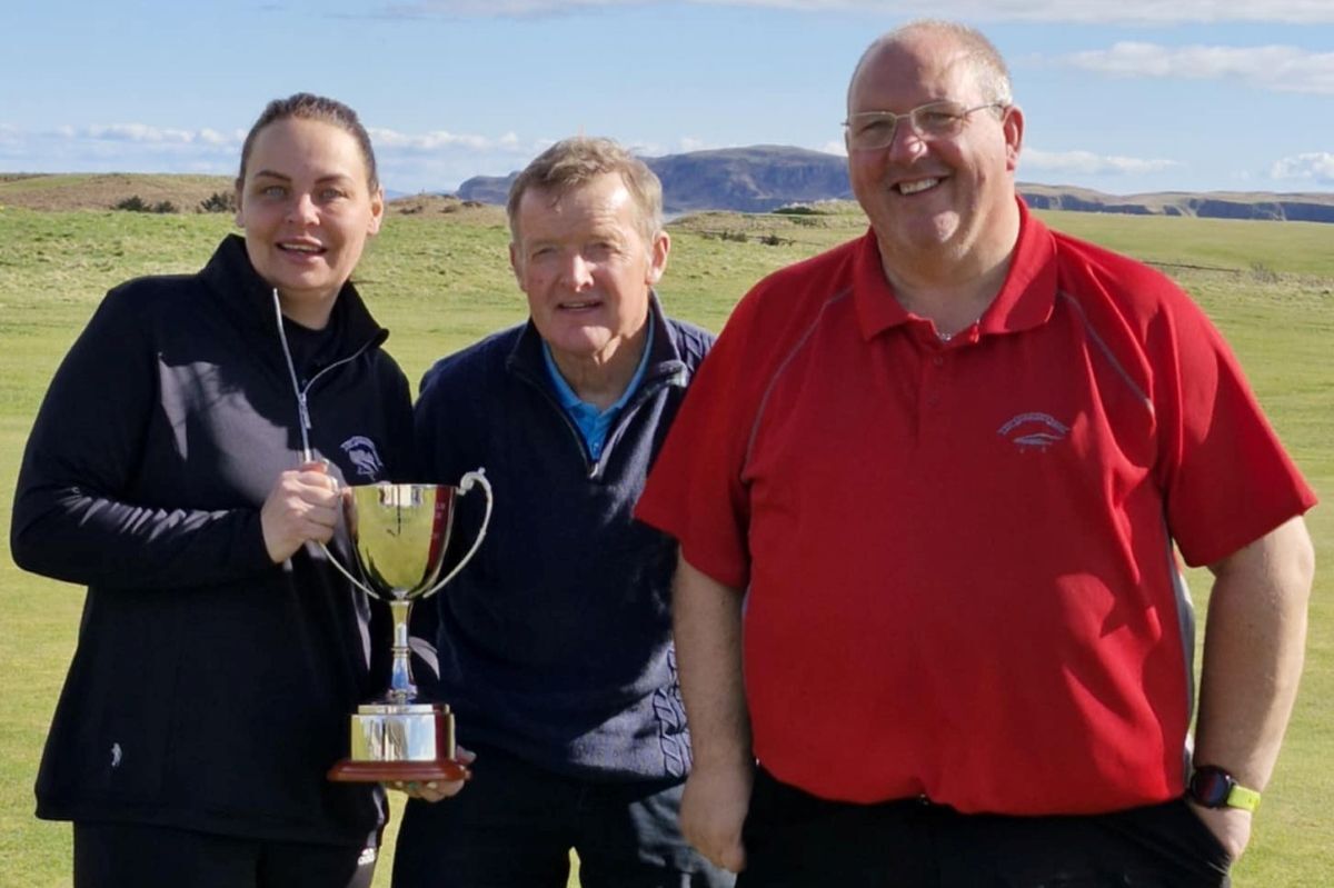 Success for Mairi and Alex in past captains’ competition