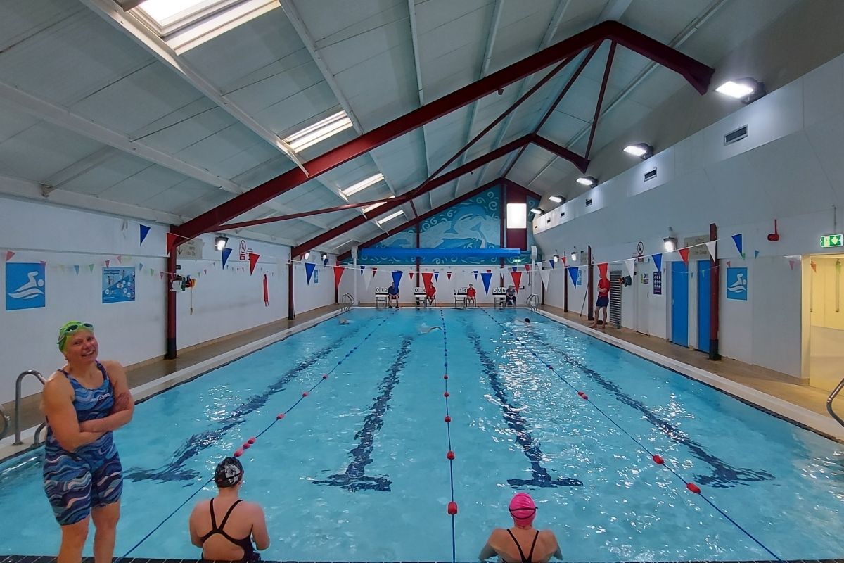 Community 'pooled' together for swim marathon