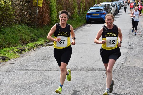 Local runners put their best foot forward at Ormidale 10k race