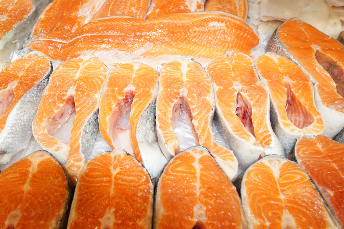 salmon_fillets_on_ice_AdobeStock_1396630449_20250429